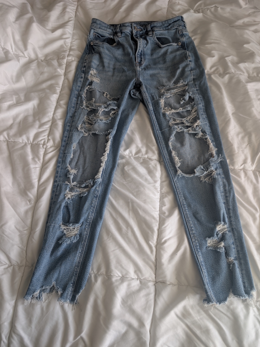 American Eagle Outfitters Distressed Light Blue Skinny Jeans